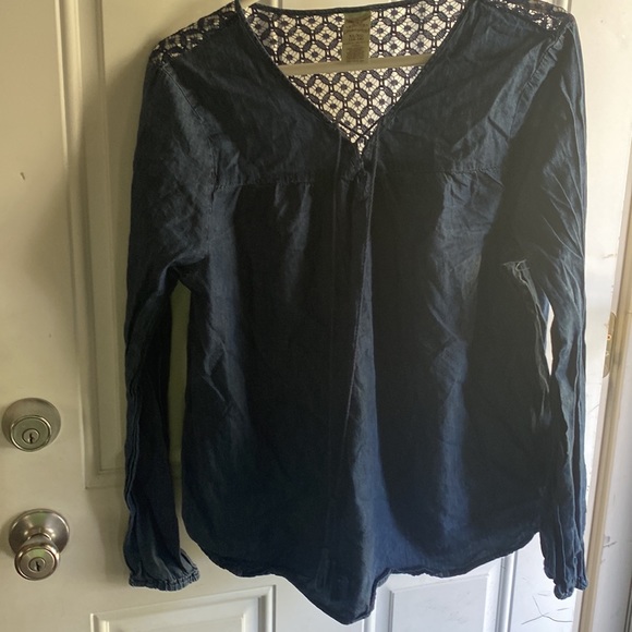 Top - Picture 2 of 4